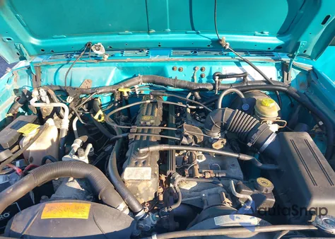 1997 Jeep Cherokee Sport из США, поврежденный, VIN 1J4FJ68S4VL592423